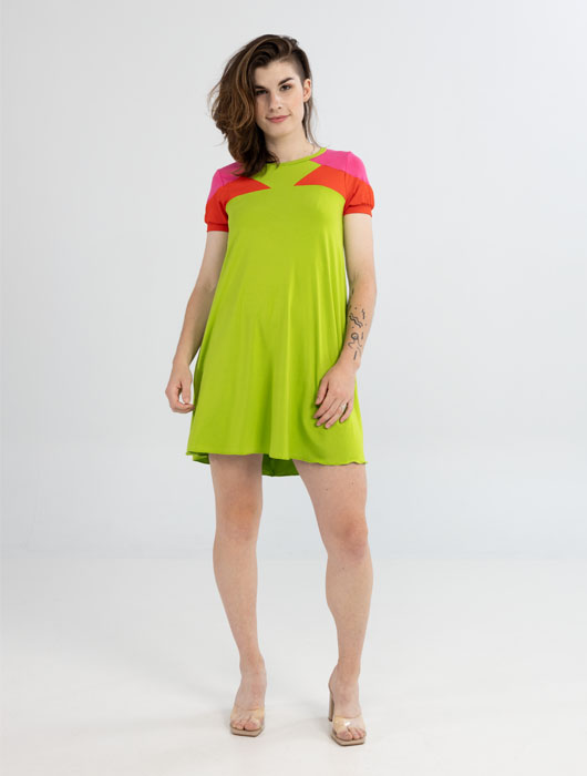 Robe verte à empiècements