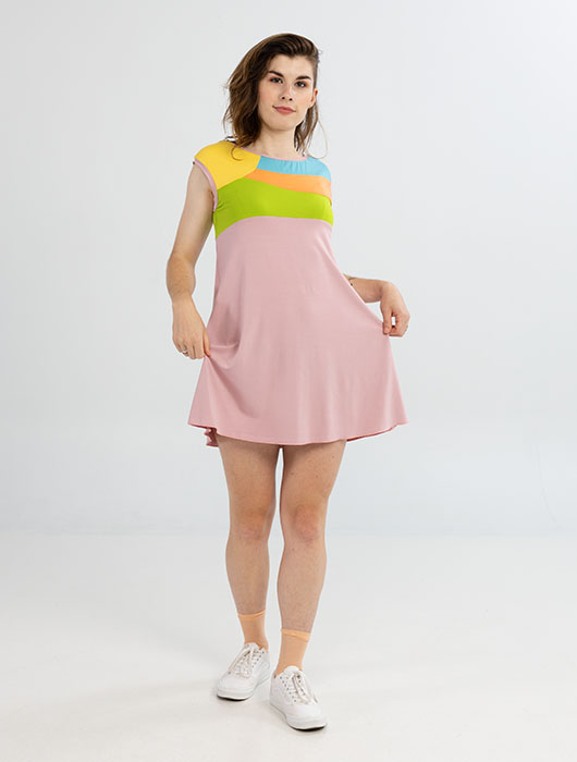 Robe rose à empiècements
